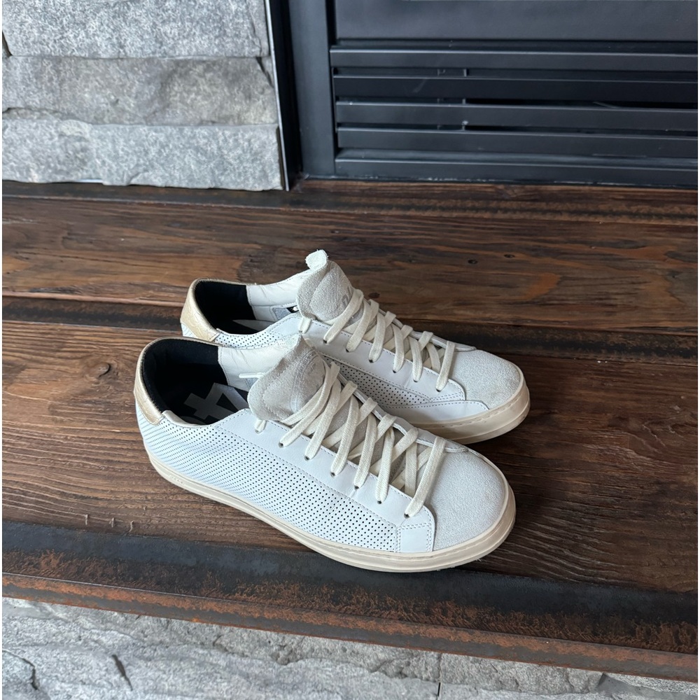 Worn once P448 size 39 just a touch too big for me. Fits US 8.5-9